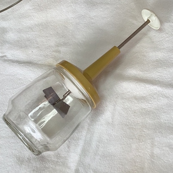 FINAL SALE PRICE Vintage Serving Platter w/fork & Nut Chopper - Picture 6 of 8